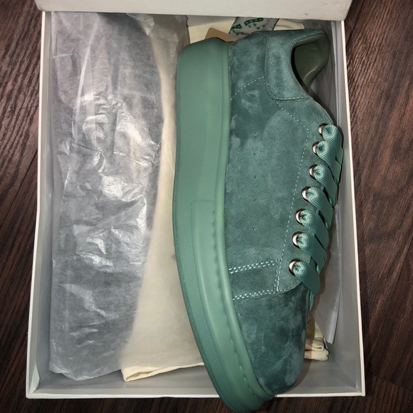 Sneakers - Picture 1 of 2